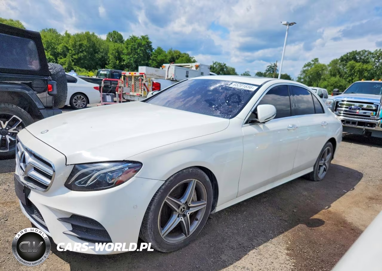 2017 Mercedes-Benz E 300 4Matic – zdjęcie 1 z 12