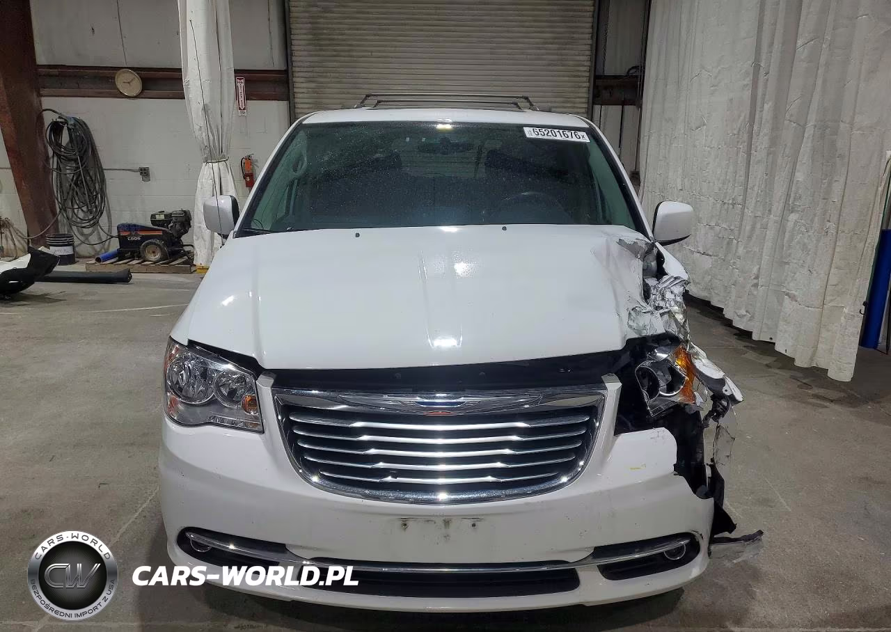 2015 Chrysler Town & Country Touring VIN:2C4RC1BG8FR738898 - 5