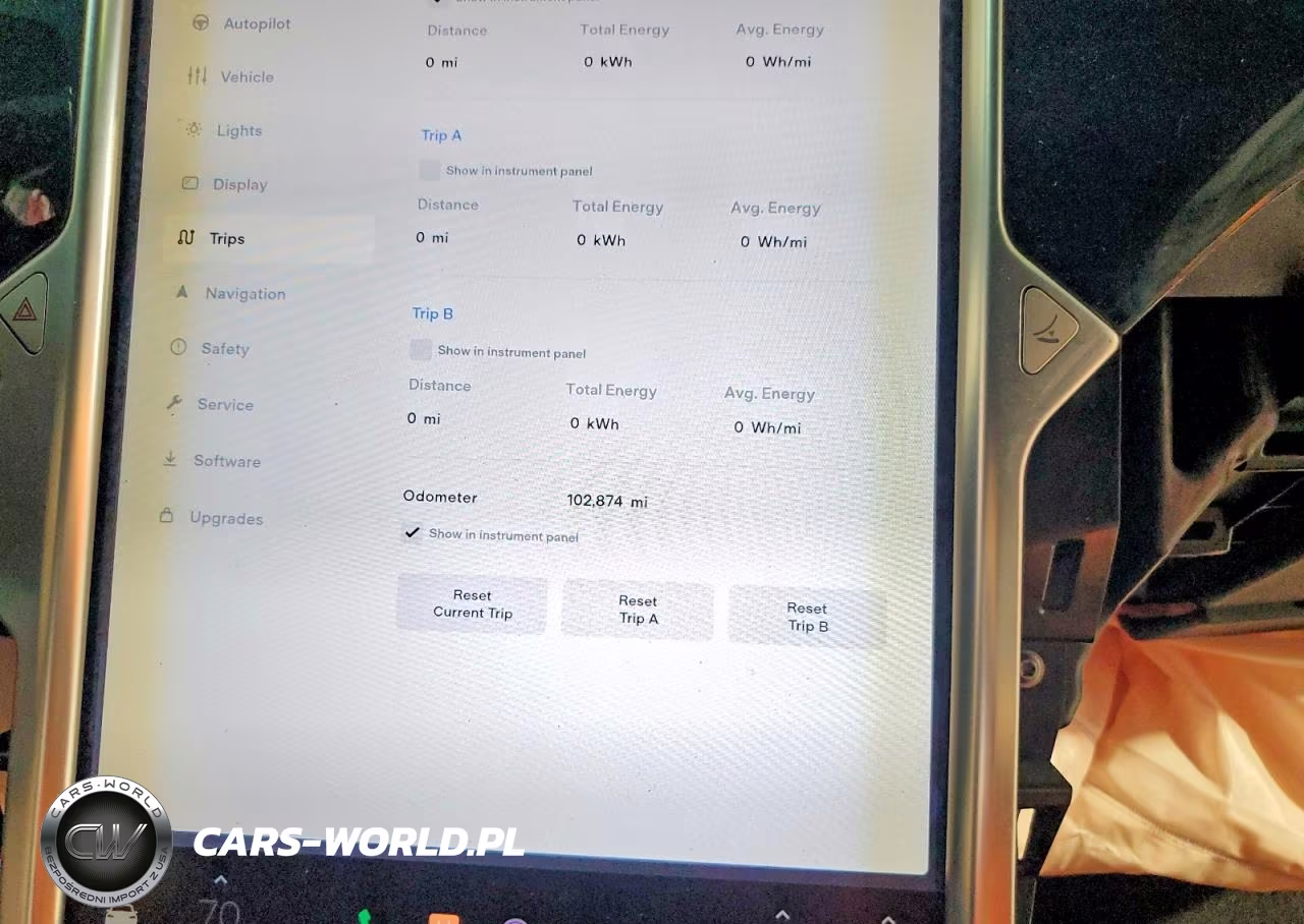 2017 Tesla Model X VIN:5YJXCDE26HF038272 - 9
