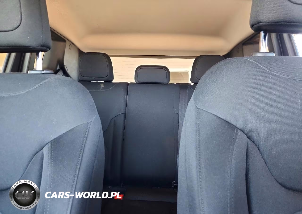 2019 Jeep Renegade Latitude VIN:ZACNJABB3KPK00940 - 10