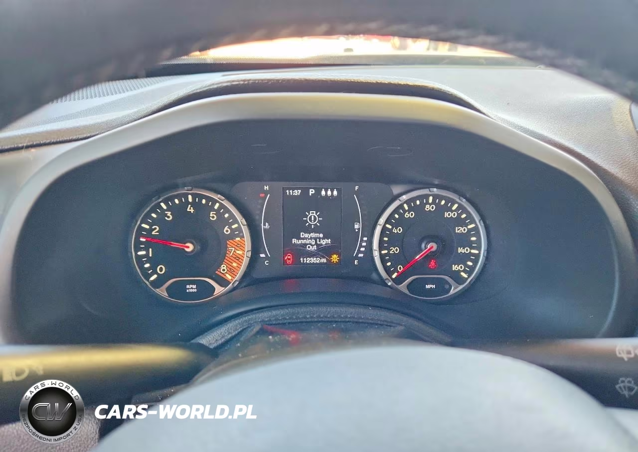 2019 Jeep Renegade Latitude VIN:ZACNJABB3KPK00940 - 9