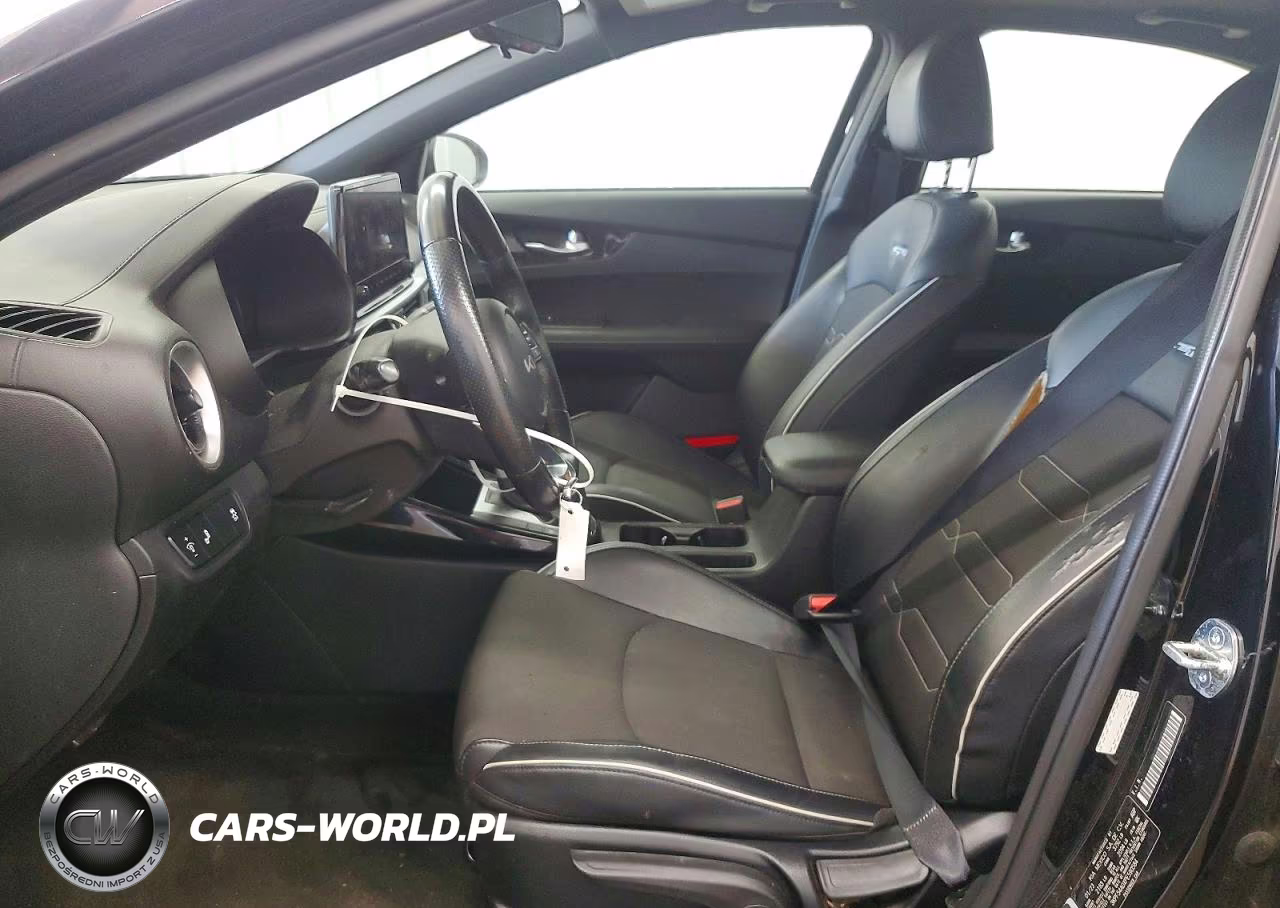 2023 Kia Forte Gt Line VIN:3KPF54ADXPE590584 - 7
