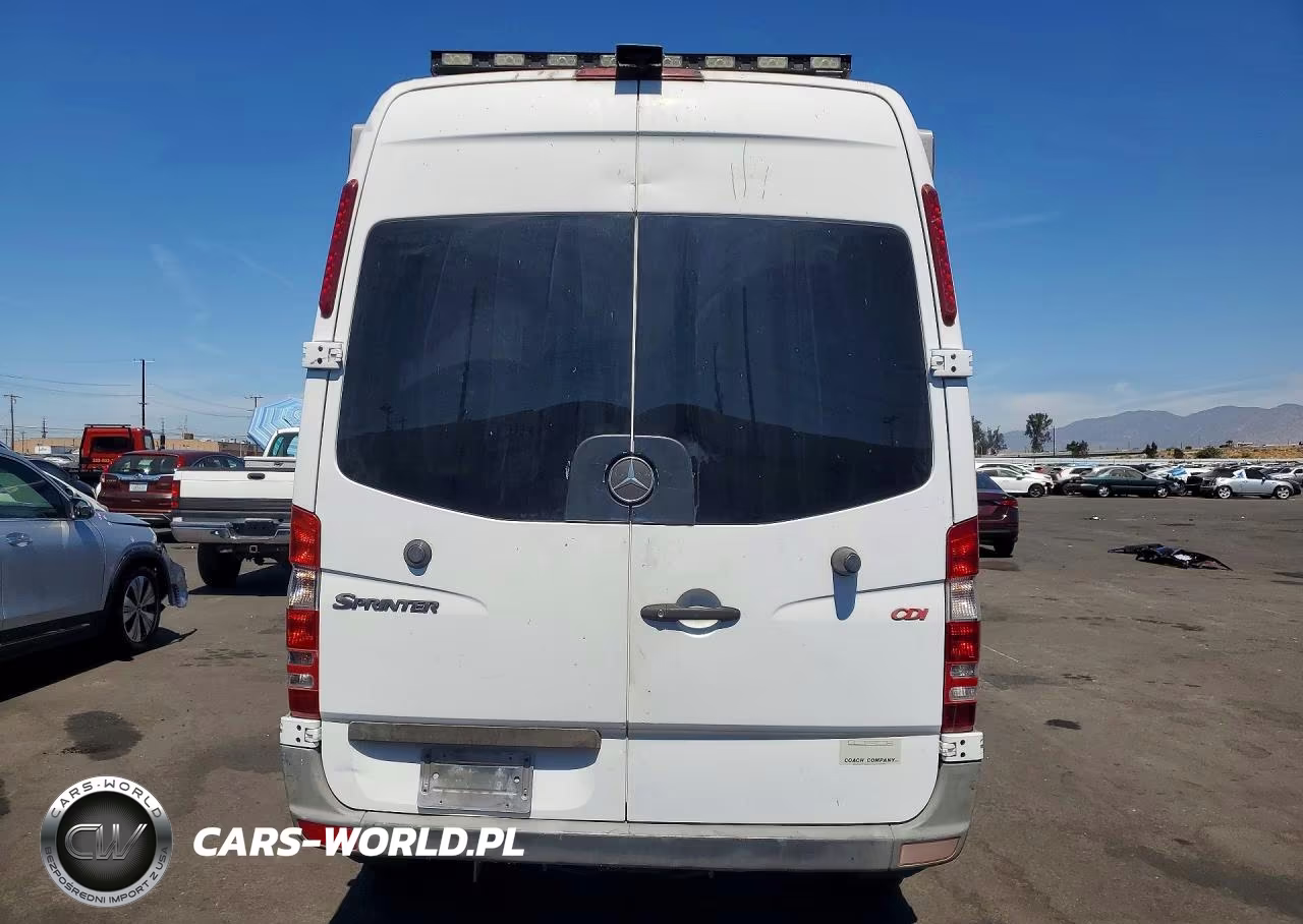 2010 Mercedes-Benz Sprinter 2500 VIN:WD3PE7CC7A5462486 - 6