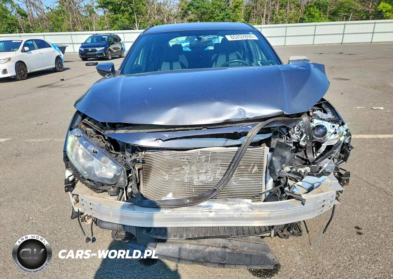 2017 Honda Civic Sport VIN:SHHFK7H43HU420061 - 5