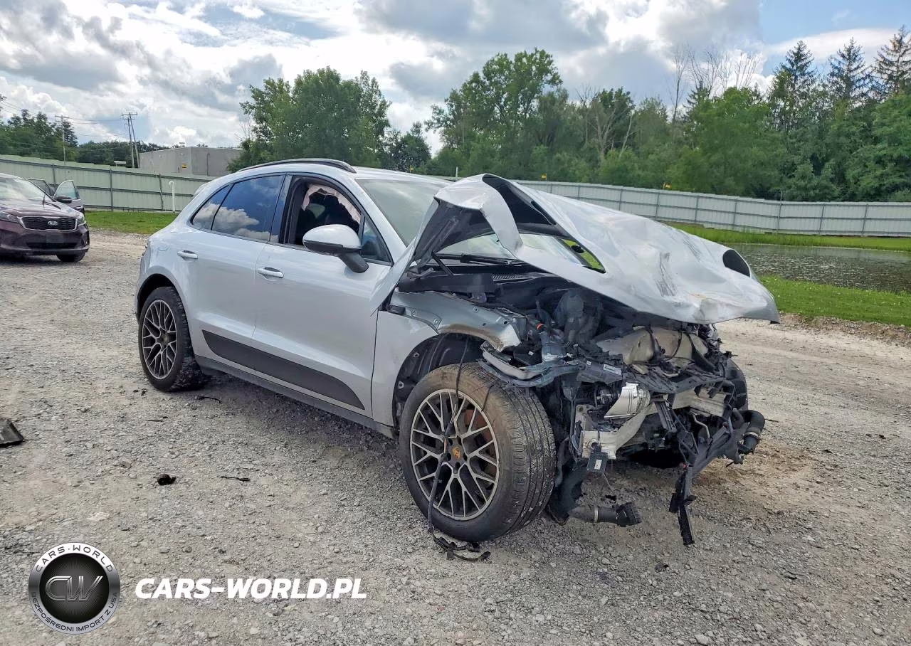 2018 Porsche Macan VIN:WP1AA2A55JLB02447 - 4