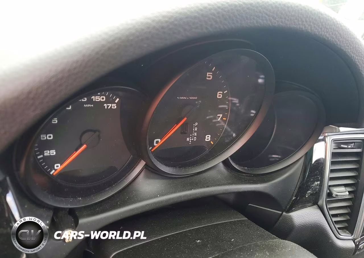 2018 Porsche Macan VIN:WP1AA2A55JLB02447 - 9