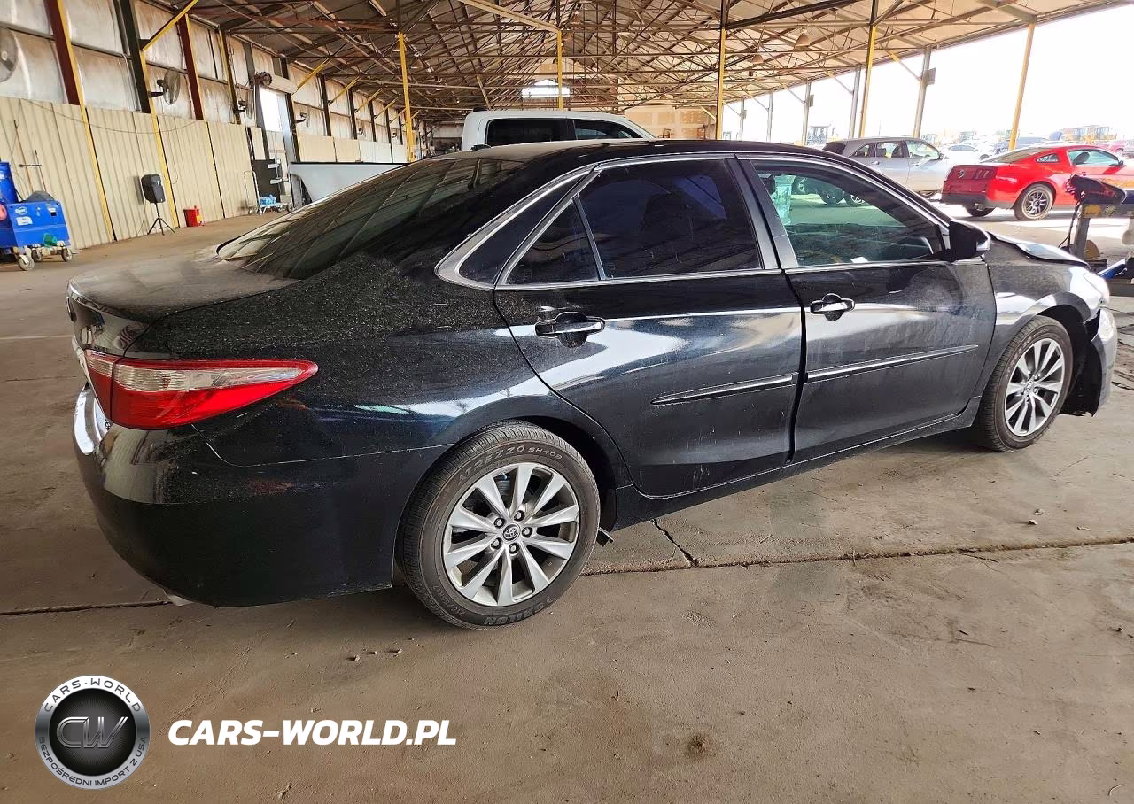 2015 Toyota Camry Xle VIN:4T1BF1FK3FU941008 - 3