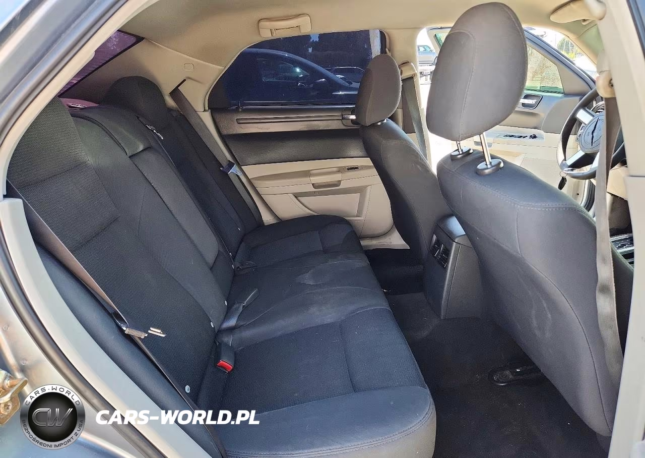 2006 Chrysler 300 VIN:2C3LA43R16H418054 - 10