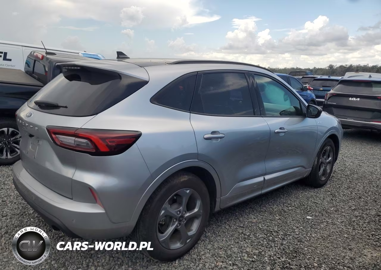 2023 Ford Escape St Line VIN:1FMCU0MN3PUB16086 - 3