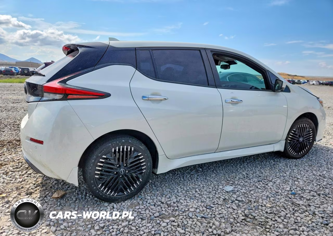 2023 Nissan Leaf Sv Plus VIN:1N4CZ1CV7PC560323 - 3