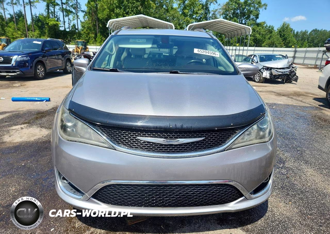 2017 Chrysler Pacifica Touring L Plus VIN:2C4RC1EG7HR543762 - 5