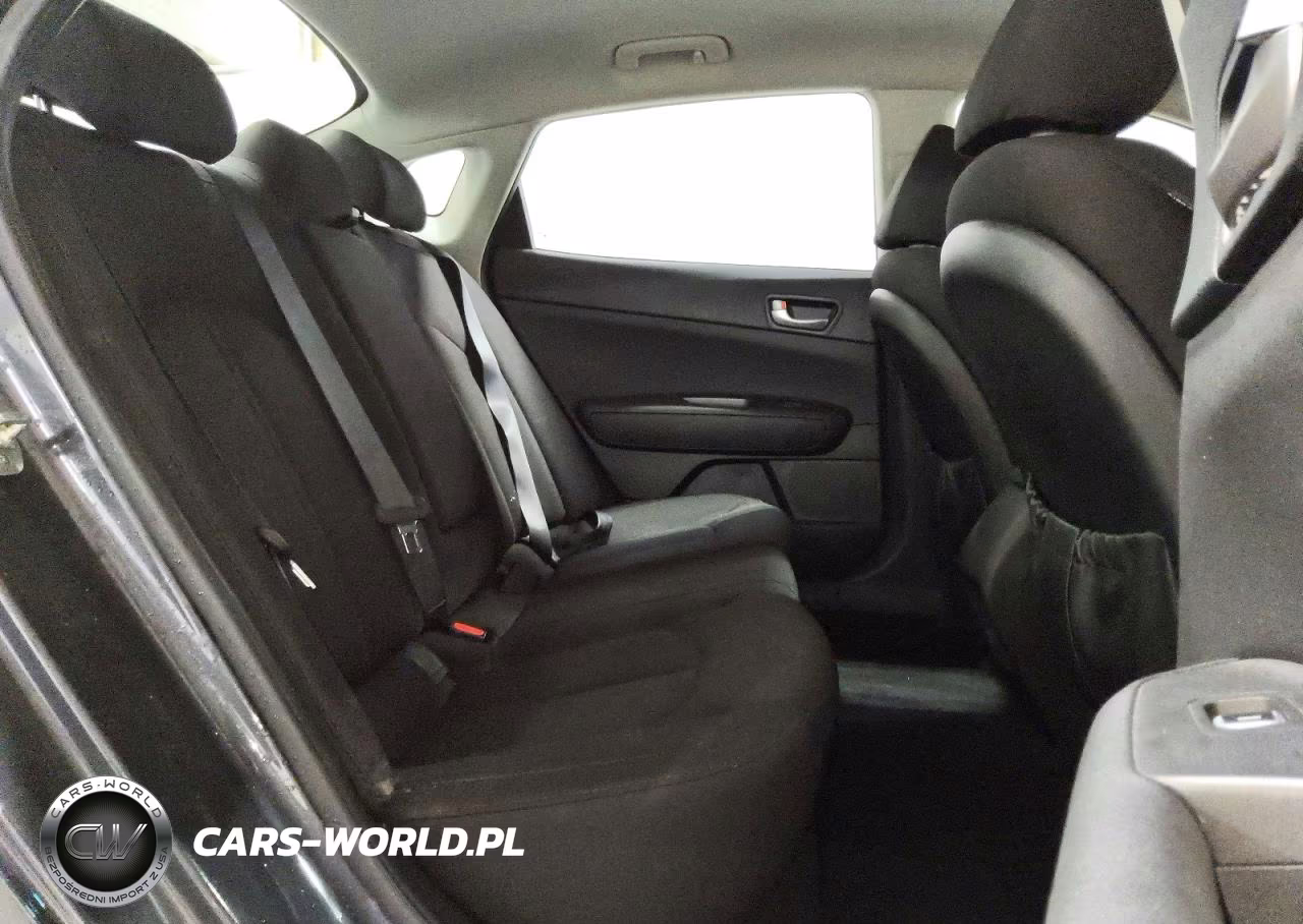 2017 Kia Optima Lx VIN:5XXGT4L33HG175890 - 10