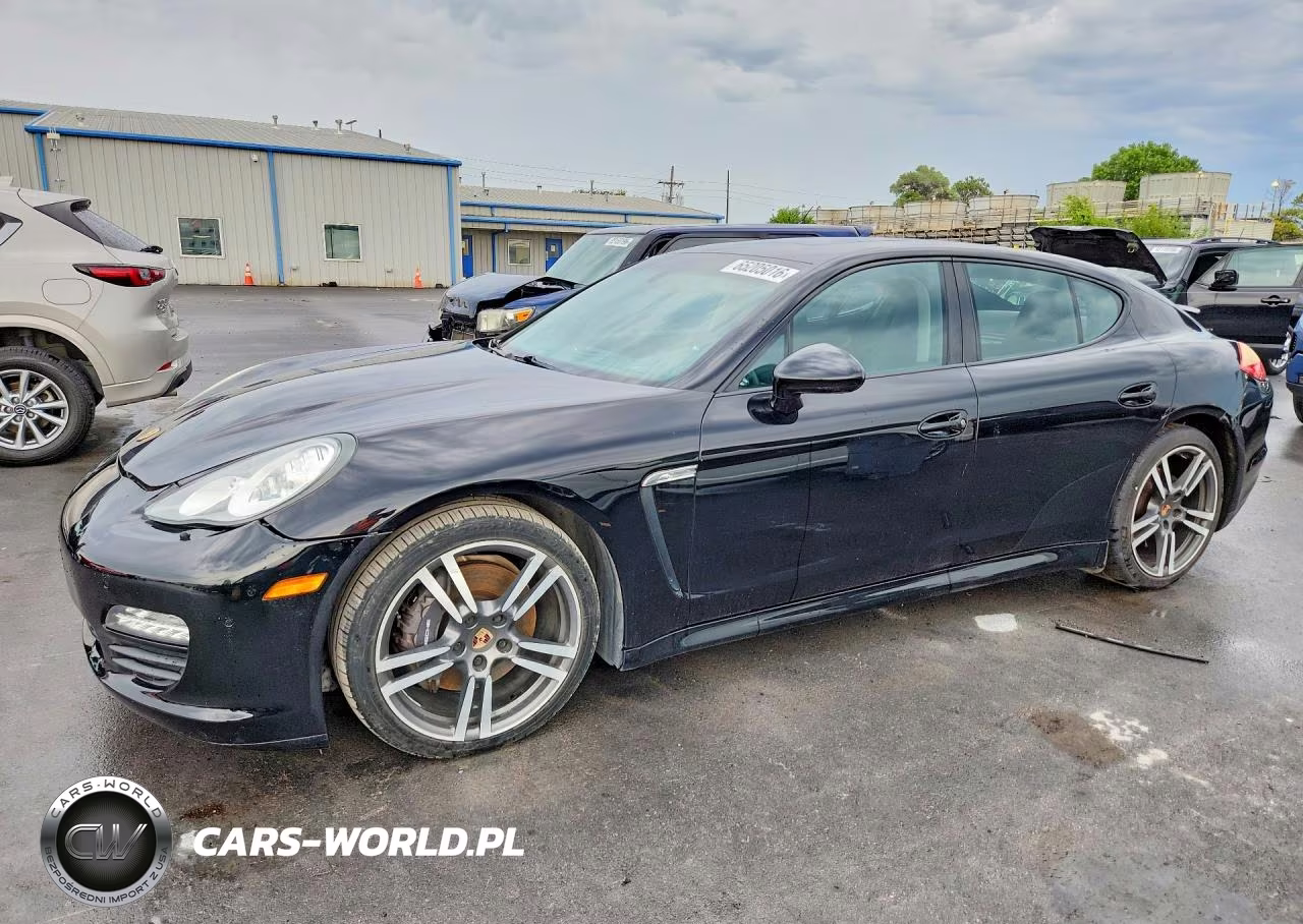 2013 Porsche Panamera 2