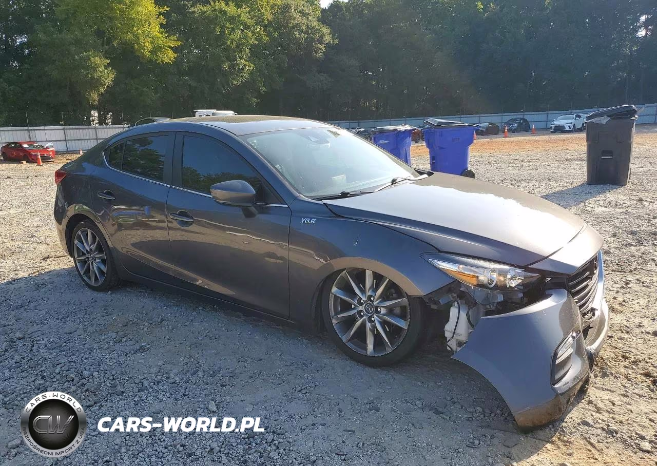 2018 Mazda 3 Touring VIN:3MZBN1V30JM252653 - 4