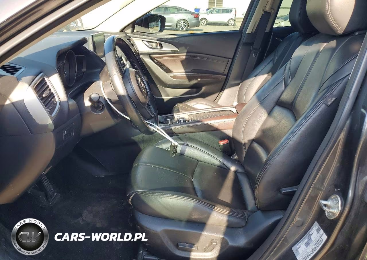 2018 Mazda 3 Touring VIN:3MZBN1V30JM252653 - 7