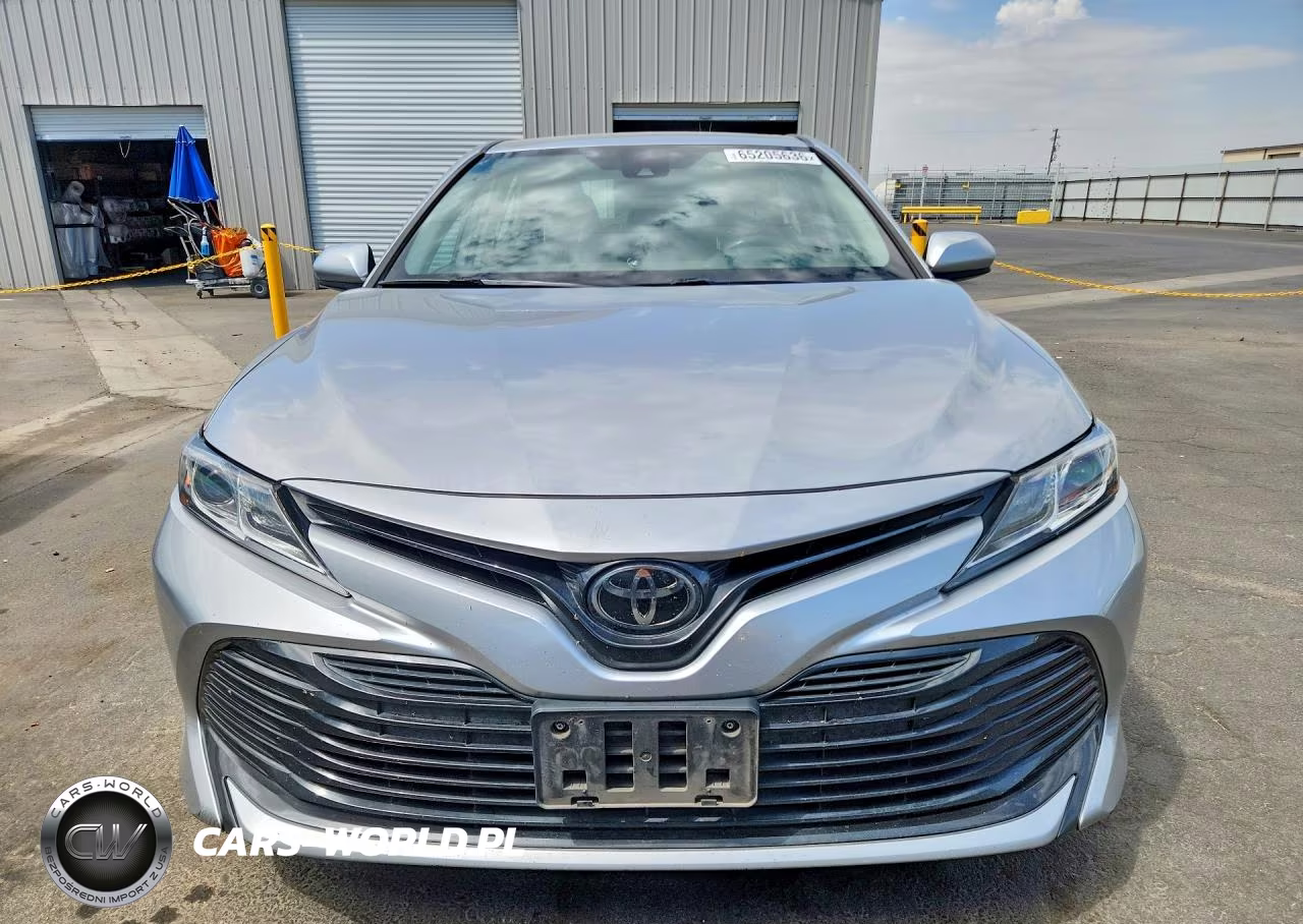 2020 Toyota Camry Le VIN:4T1C11AK0LU925371 - 5