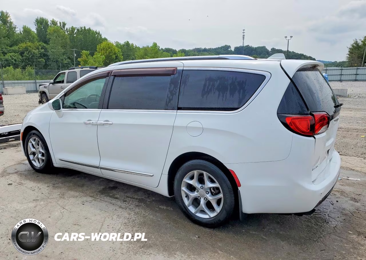 2017 Chrysler Pacifica Touring L Plus VIN:2C4RC1EG7HR507490 - 2