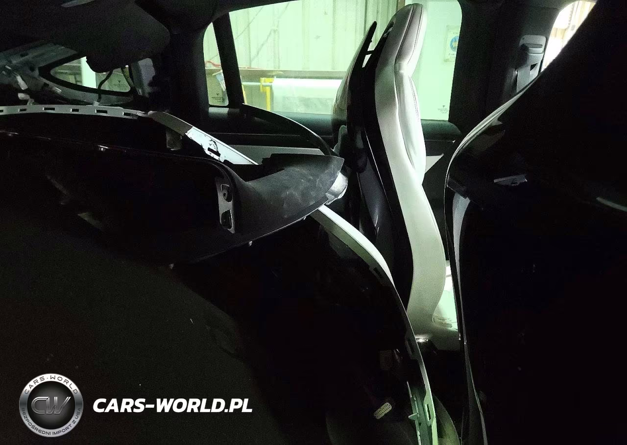 2016 Tesla Model X VIN:5YJXCBE49GF016562 - 10