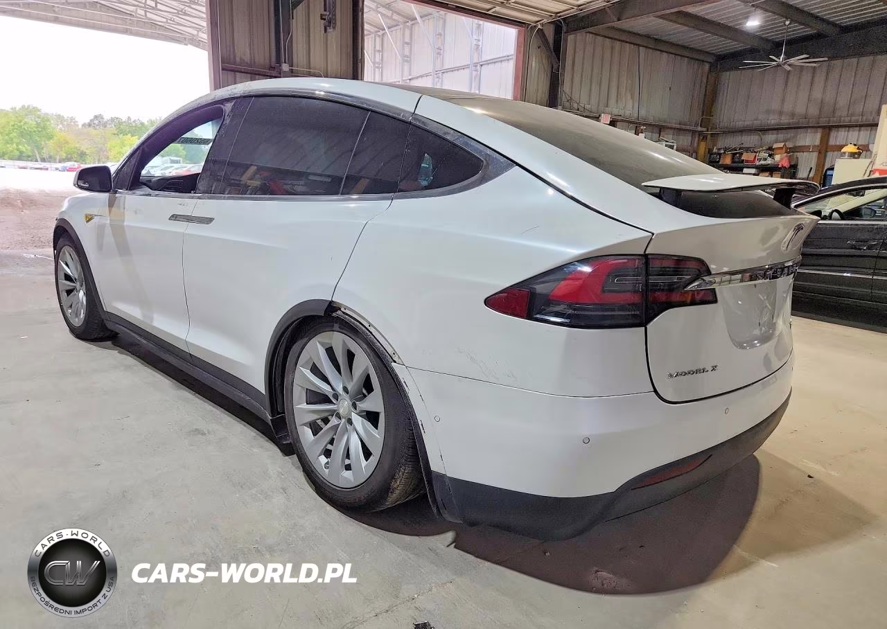 2016 Tesla Model X VIN:5YJXCBE49GF016562 - 2