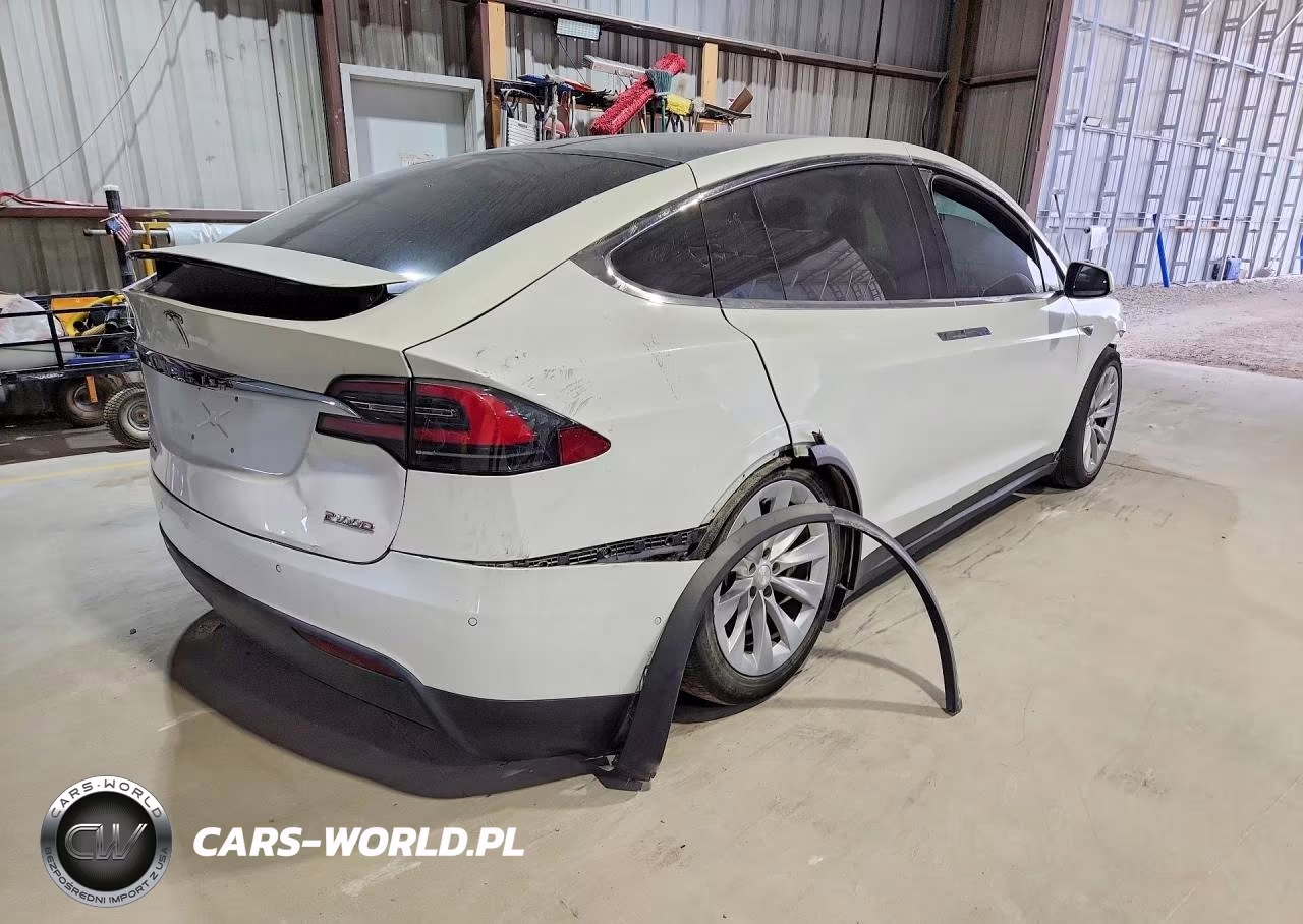 2016 Tesla Model X VIN:5YJXCBE49GF016562 - 3