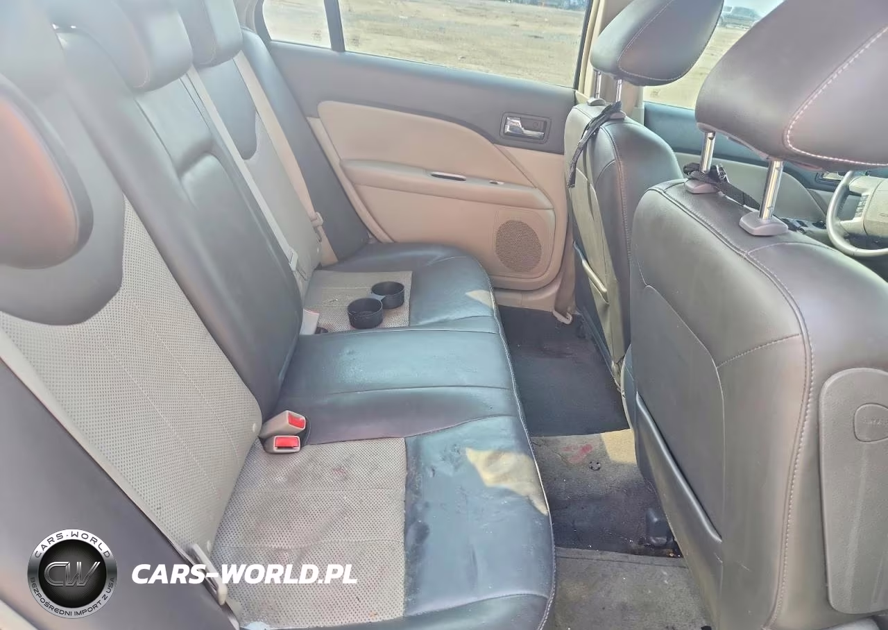 2010 Mercury Milan Premier VIN:3MEHM0JA2AR639768 - 10
