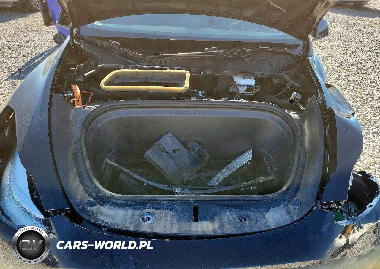 2020 Tesla Model Y VIN:5YJYGDEE0LF050655 - 12