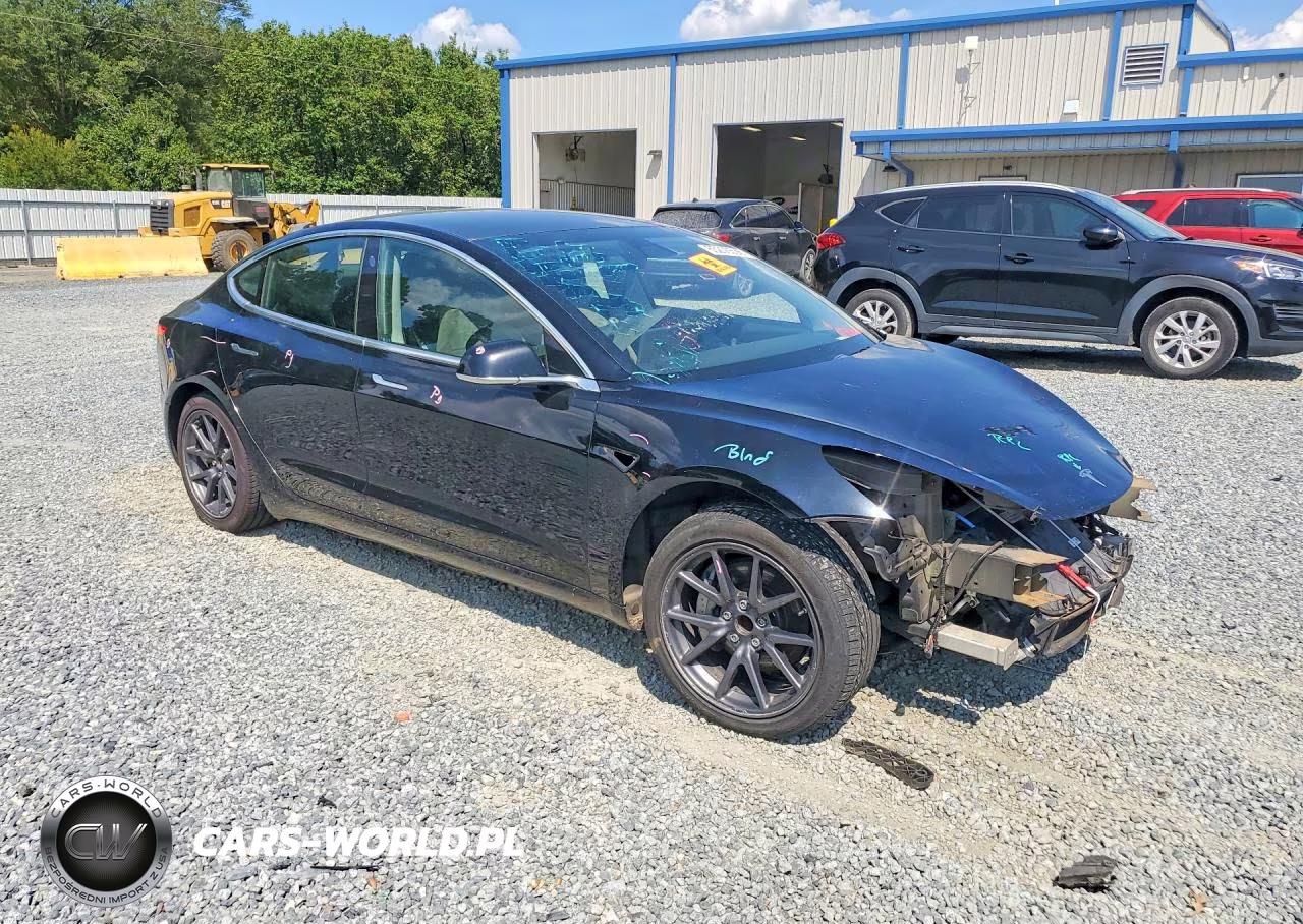 2019 Tesla Model 3 VIN:5YJ3E1EA4KF483633 - 4