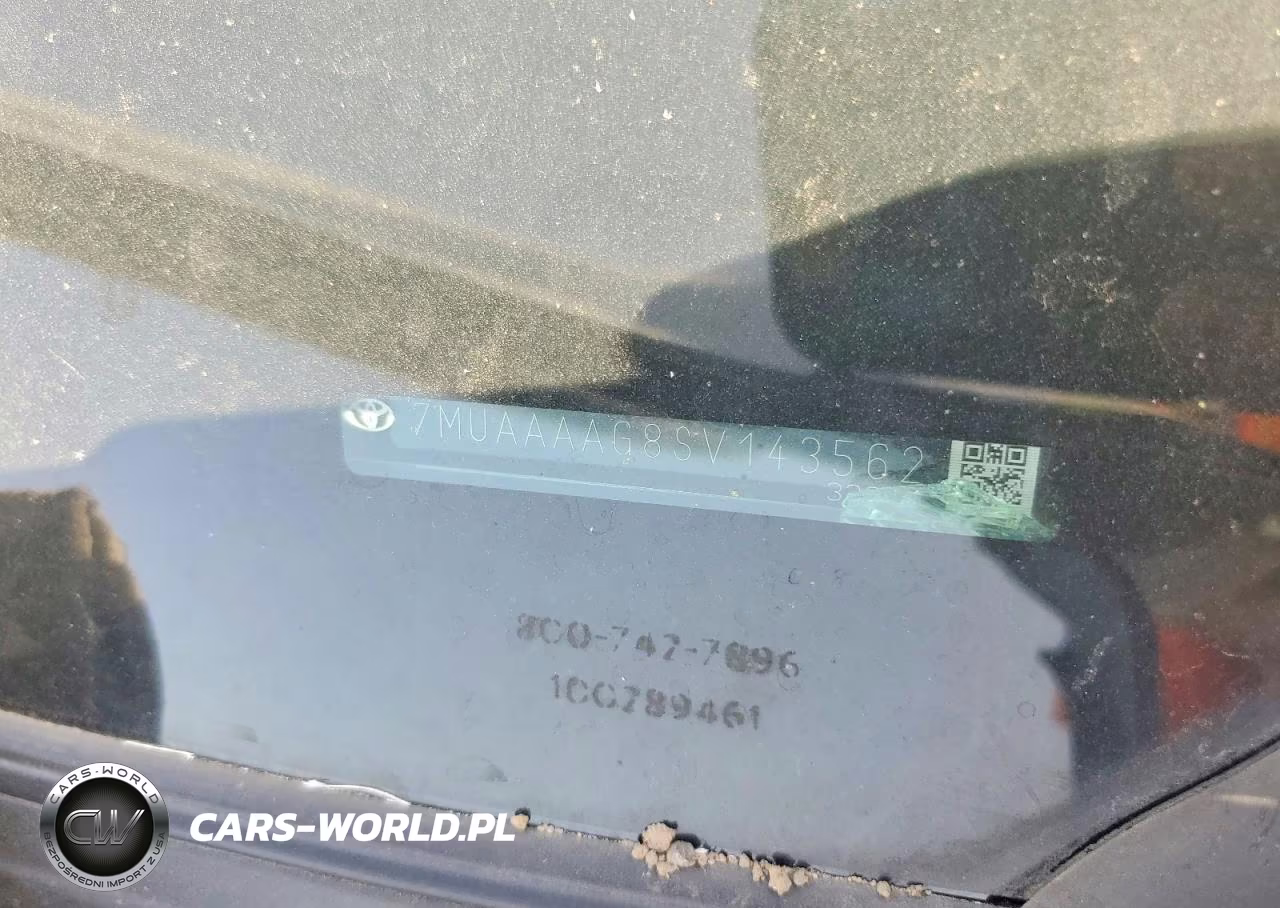 2025 Toyota Corolla Cross L VIN:7MUAAAAG8SV143562 - 13