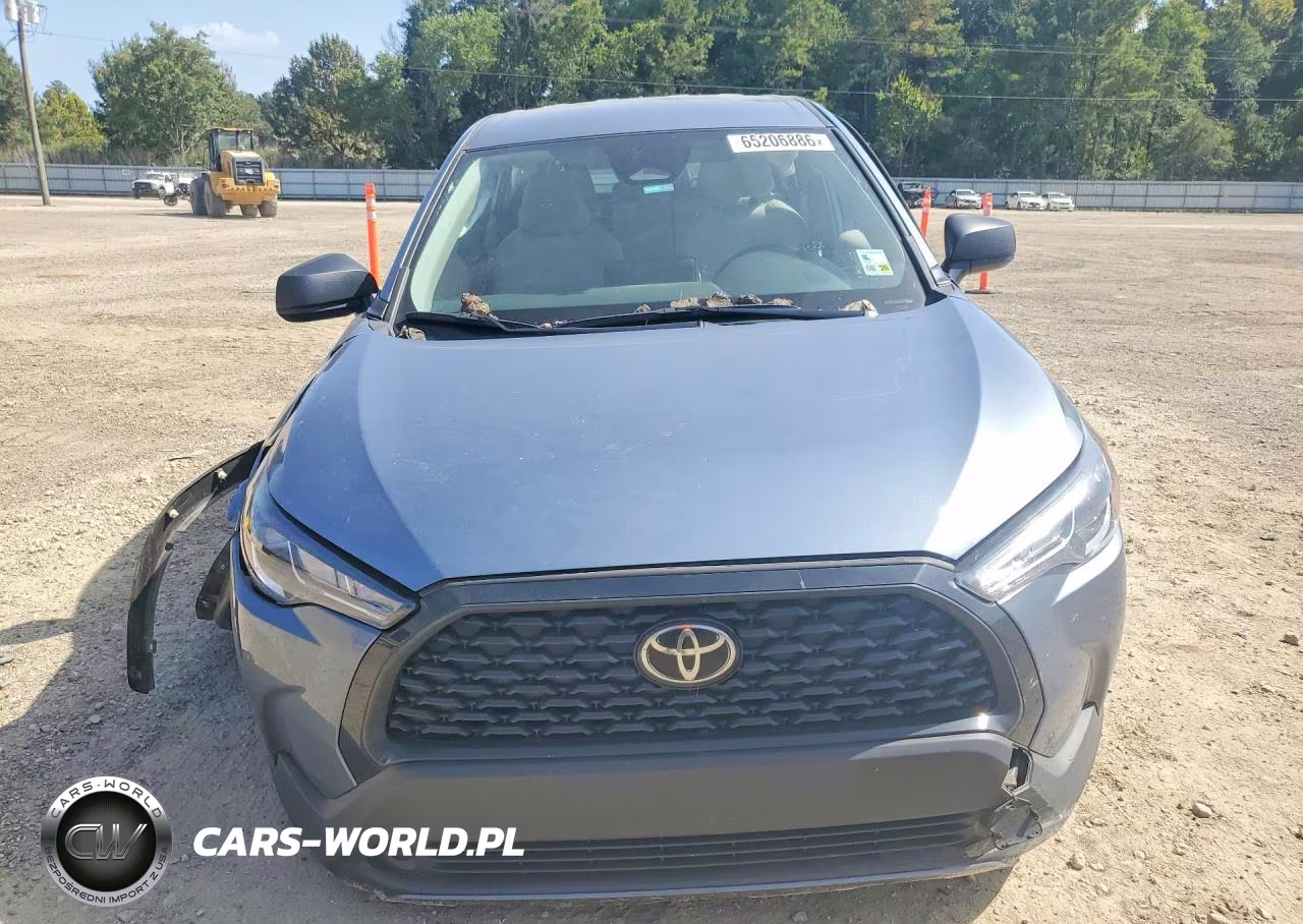 2025 Toyota Corolla Cross L VIN:7MUAAAAG8SV143562 - 5