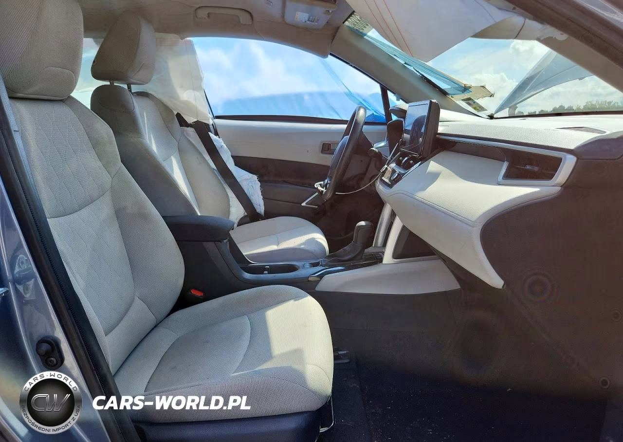 2025 Toyota Corolla Cross L VIN:7MUAAAAG8SV143562 - 7