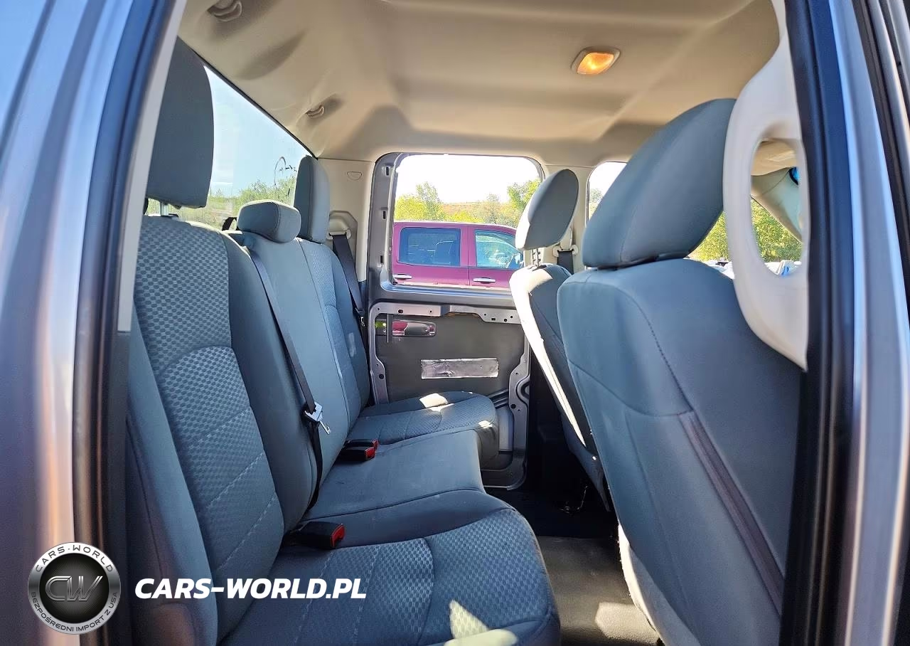 2019 Ram 1500 Classic Tradesman VIN:1C6RR7FG6KS627486 - 10