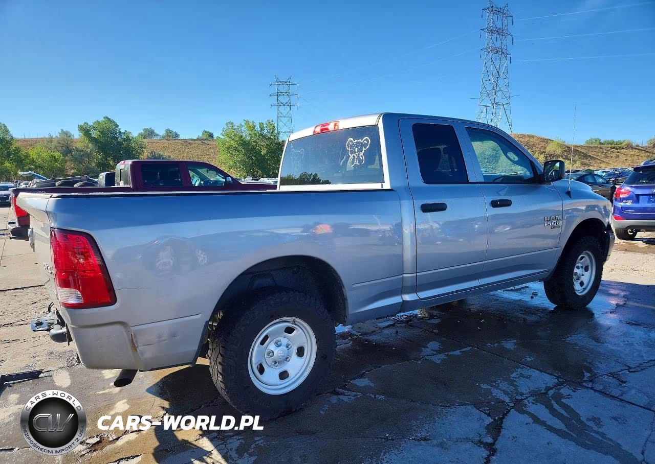 2019 Ram 1500 Classic Tradesman VIN:1C6RR7FG6KS627486 - 3