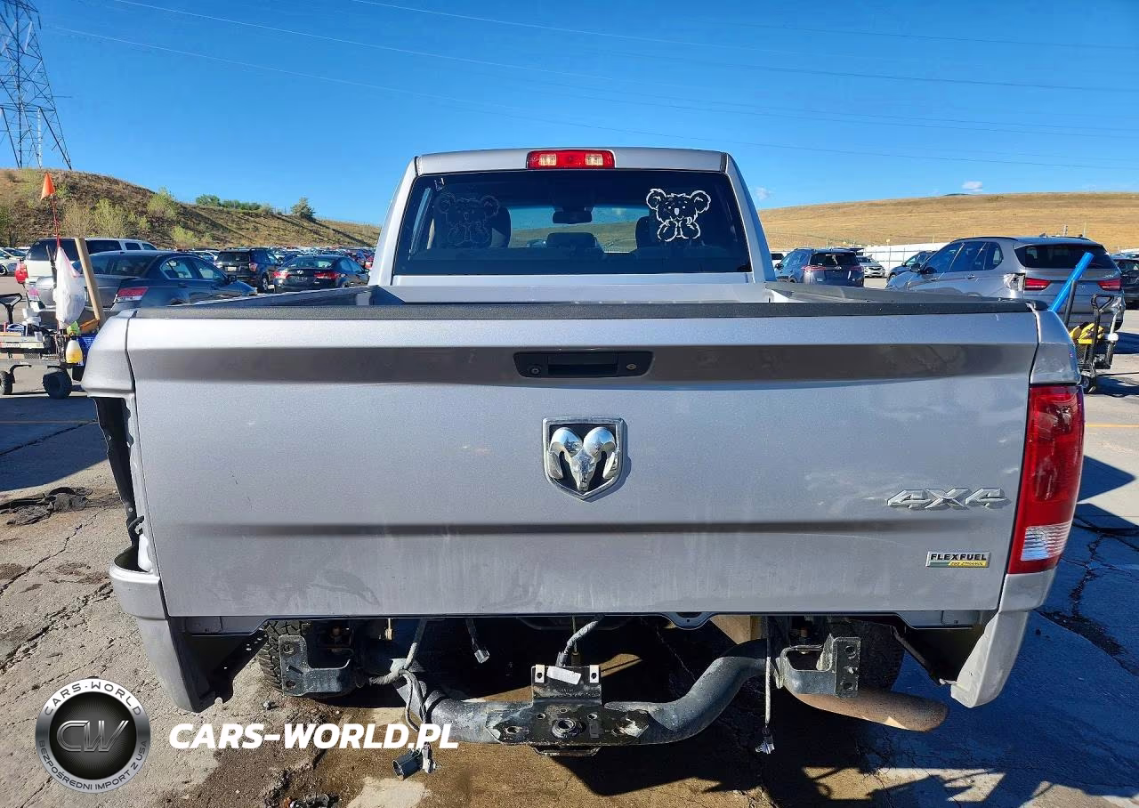 2019 Ram 1500 Classic Tradesman VIN:1C6RR7FG6KS627486 - 6