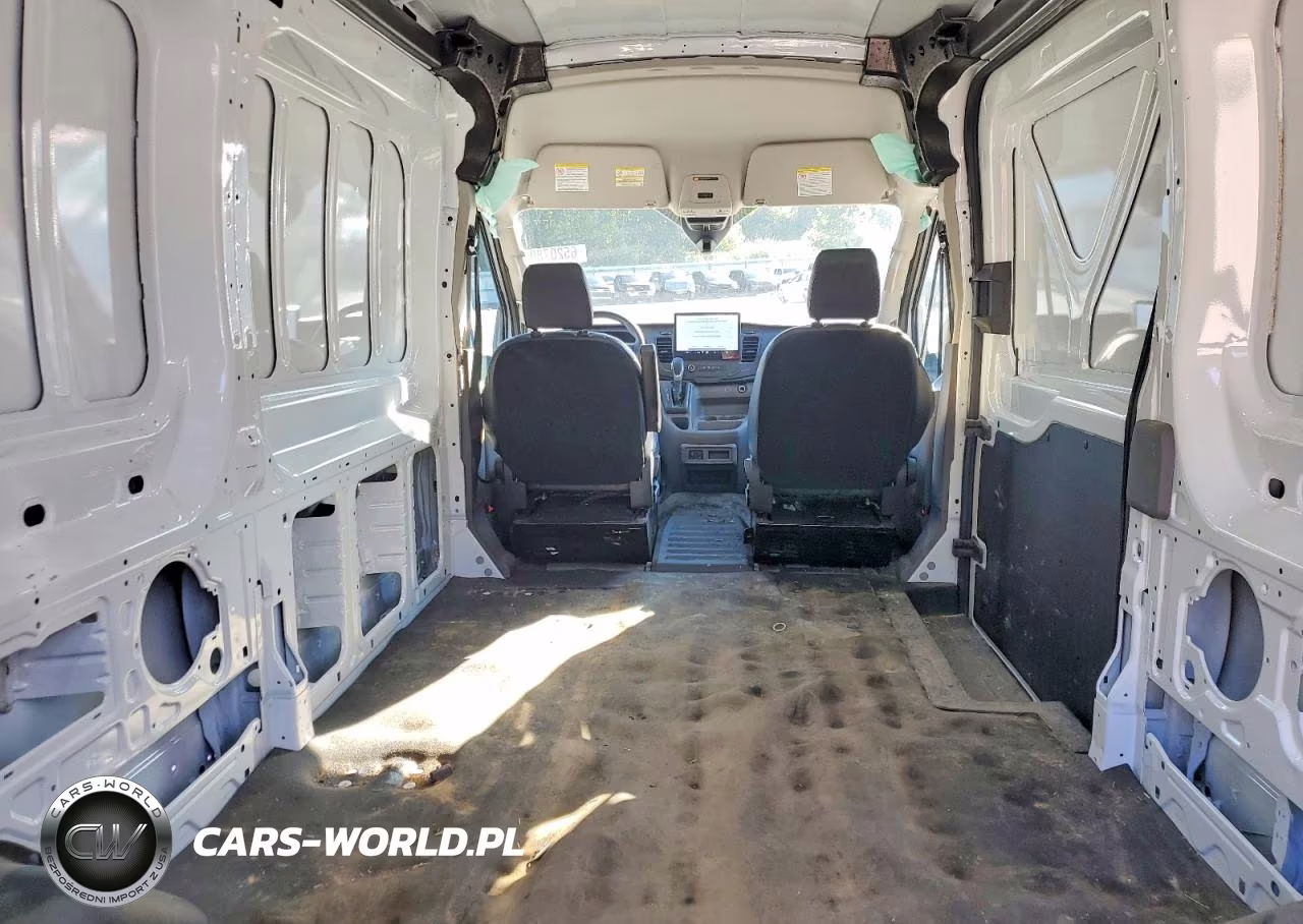 2026 Ford Transit 250 Delivery Van VIN:1FTBR1CG5TKA41925 - 10