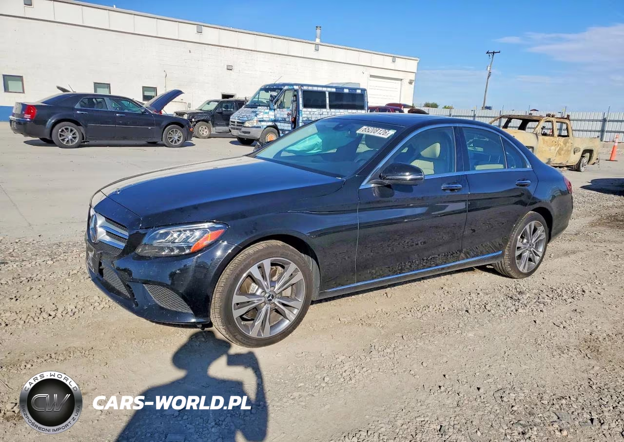 2021 Mercedes-Benz C 300 4Matic – zdjęcie 1 z 12