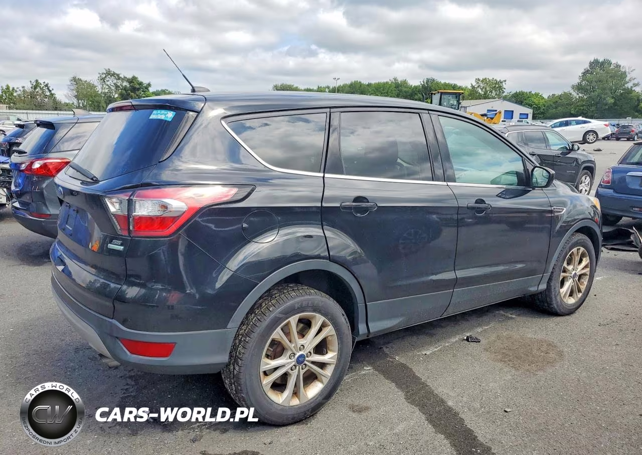 2017 Ford Escape Se VIN:1FMCU0GD9HUD81308 - 3