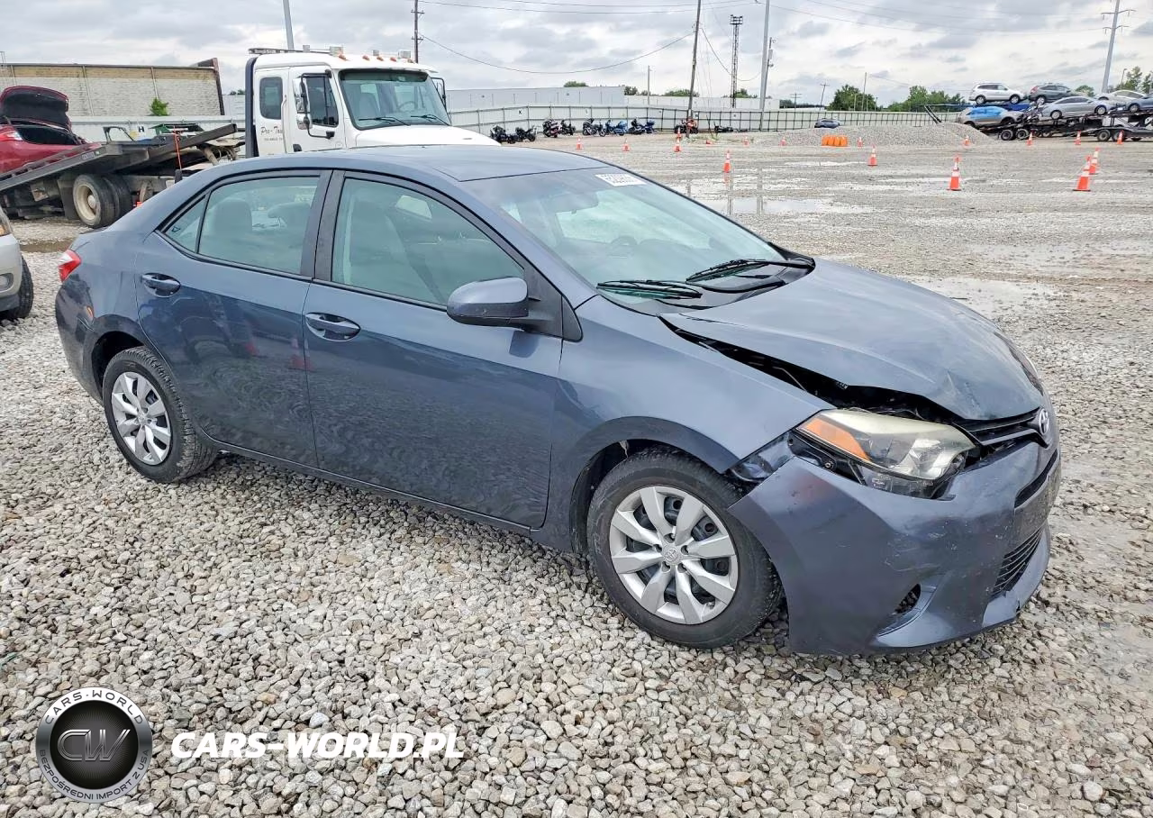 2016 Toyota Corolla Le VIN:5YFBURHE8GP521033 - 4