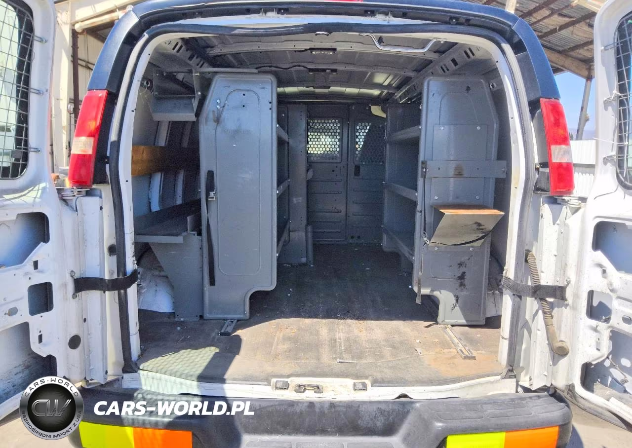 2016 Chevrolet Express VIN:1GCWGAFF9G1234617 - 11