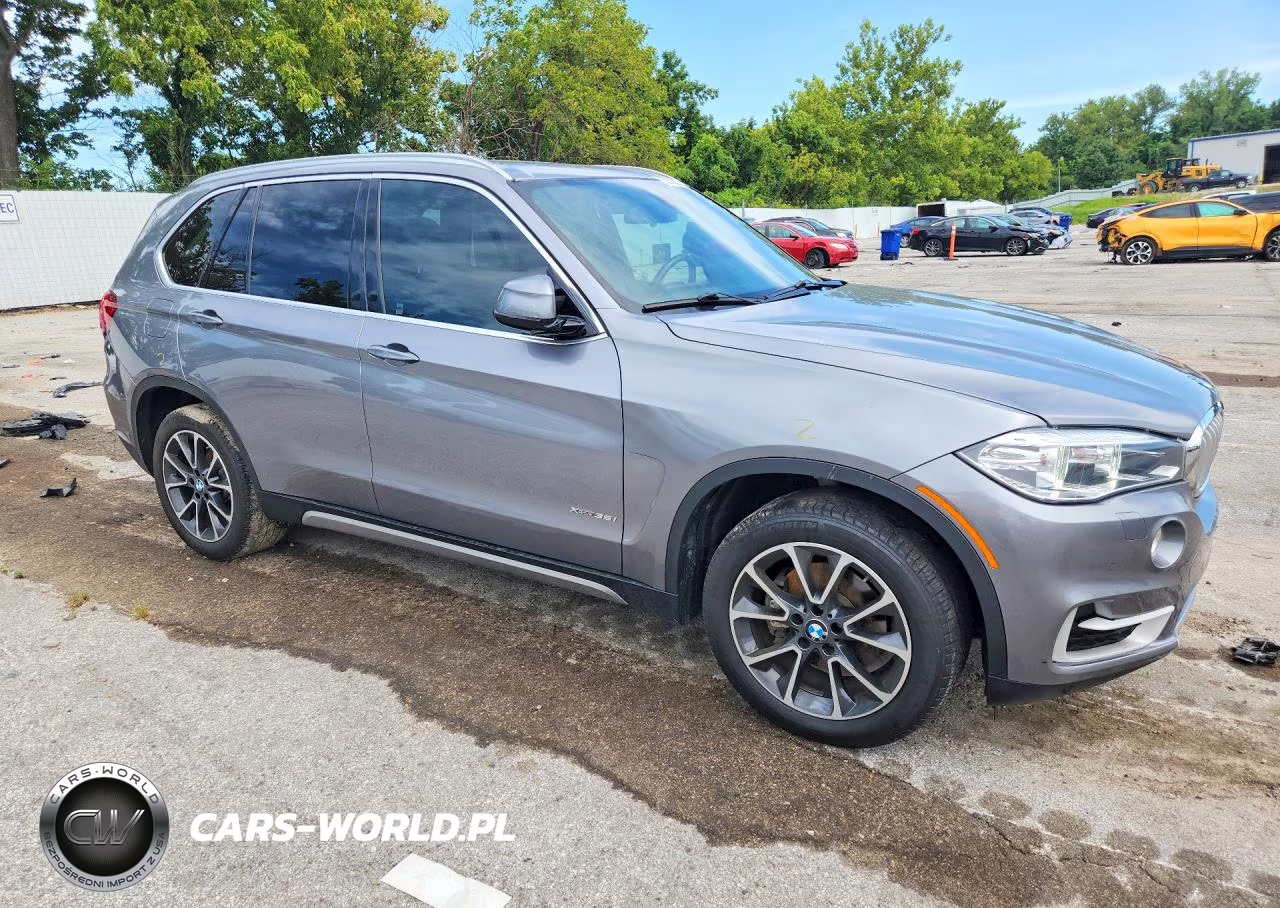 2017 BMW X5 xDrive35I VIN:5UXKR0C52H0V67696 - 4