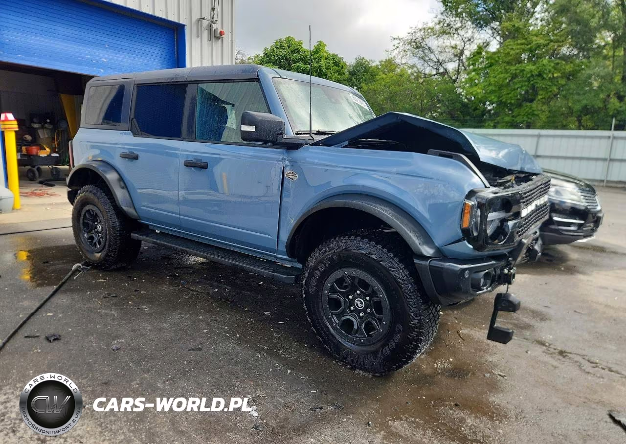 2023 Ford Bronco Base VIN:1FMEE5DP8PLB96379 - 4