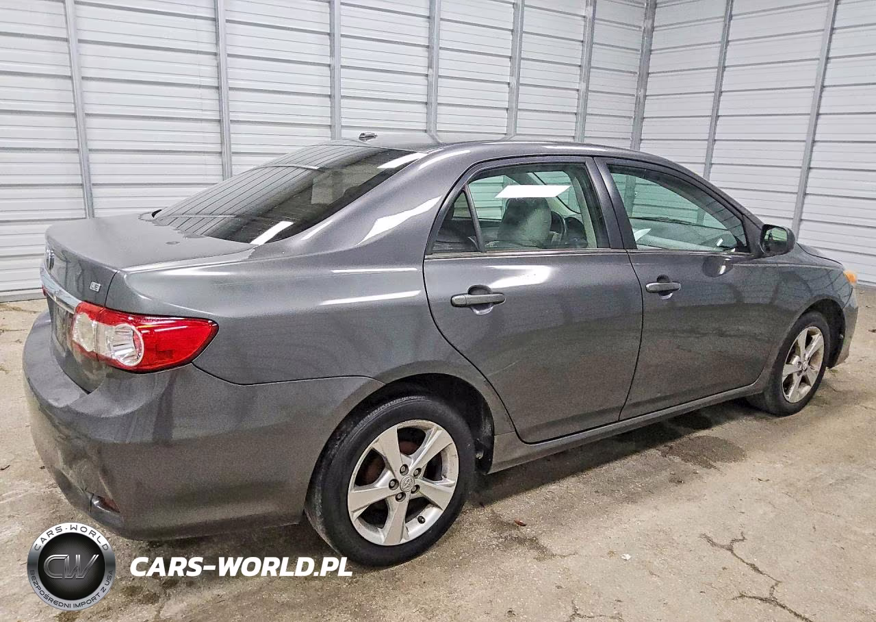 2013 Toyota Corolla Le VIN:2T1BU4EE1DC929733 - 3