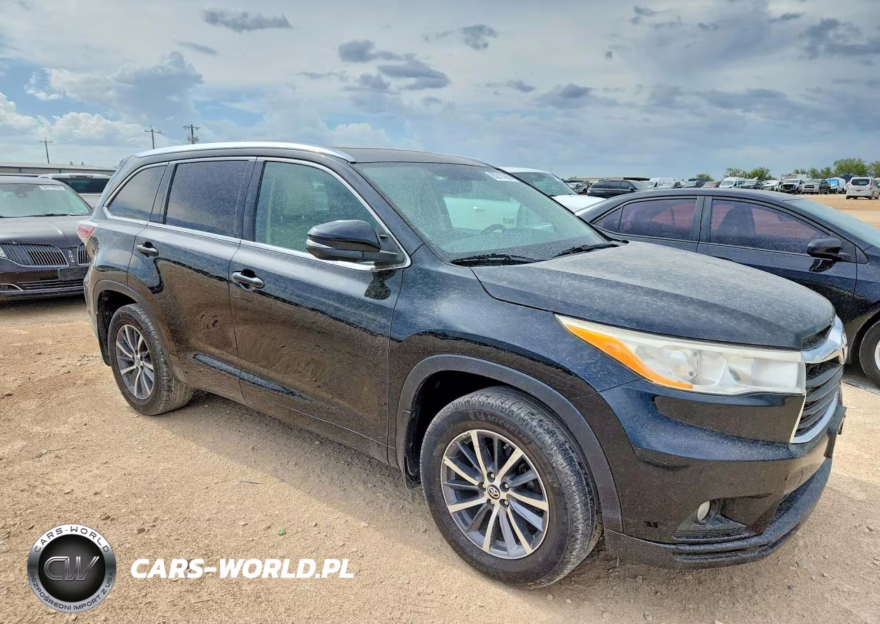 2014 Toyota Highlander Xle VIN:5TDJKRFHXES011351 - 4