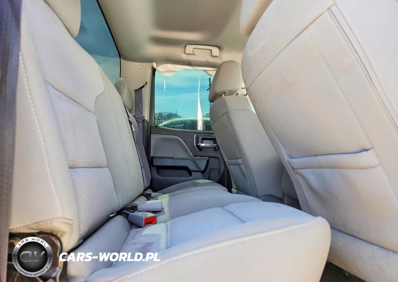 2018 Chevrolet Silverado K1500 VIN:1GCVKNEC4JZ244635 - 10