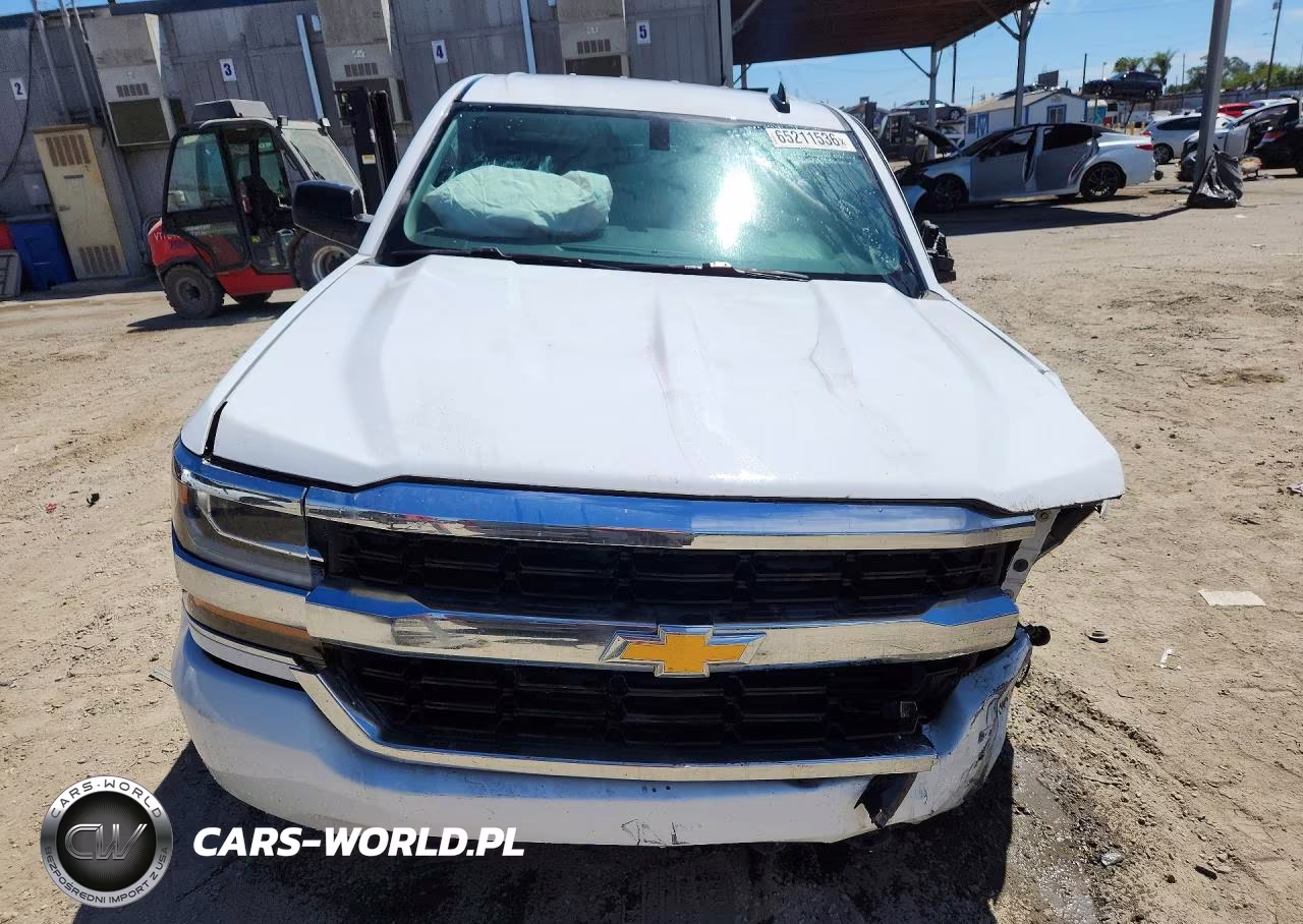 2018 Chevrolet Silverado K1500 VIN:1GCVKNEC4JZ244635 - 5