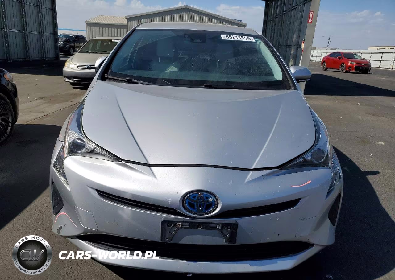 2017 Toyota Prius Four VIN:JTDKARFU2H3536656 - 5