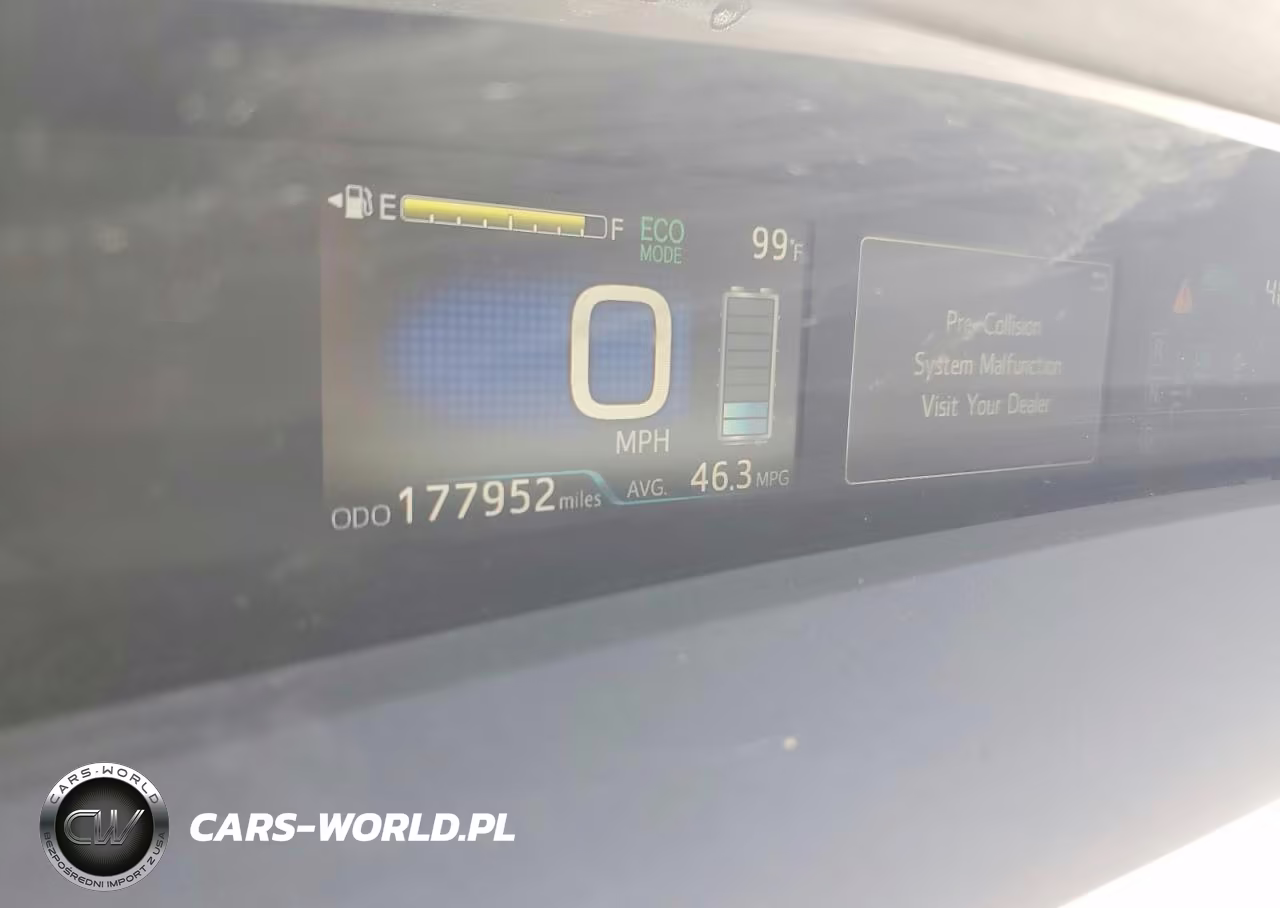 2017 Toyota Prius Four VIN:JTDKARFU2H3536656 - 9