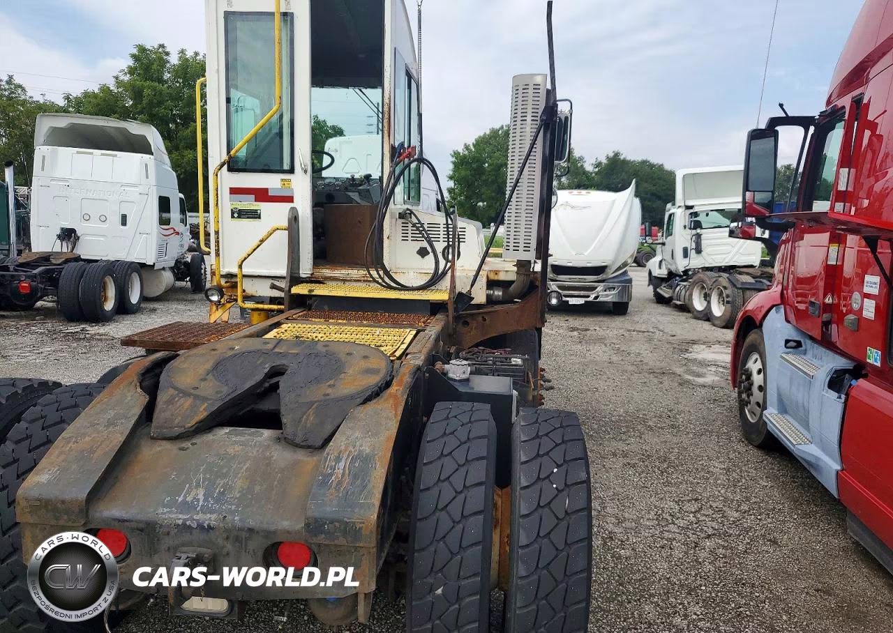 2015 Autocar Xspotter Yard Truck VIN:516G4G416FH218818 - 12
