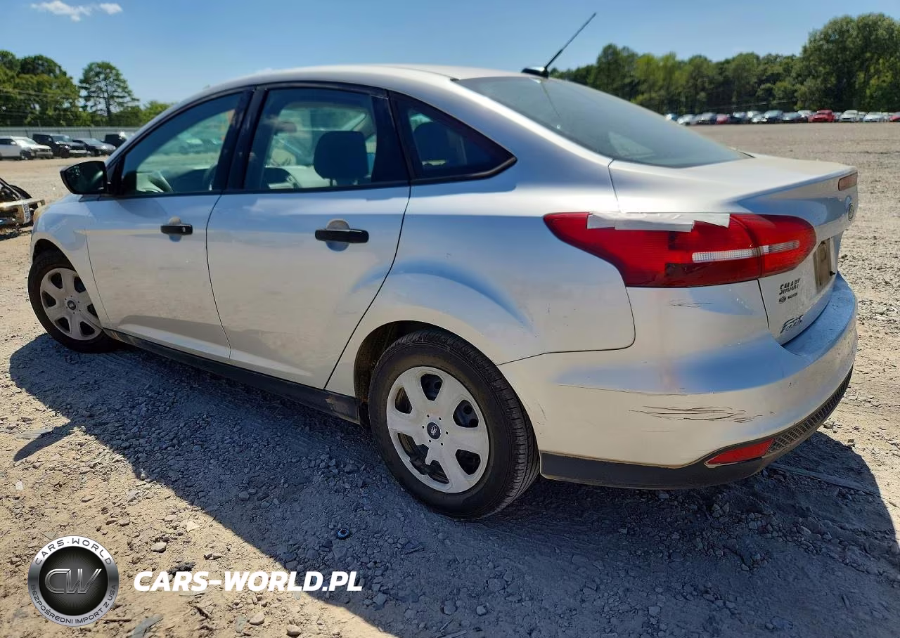 2018 Ford Focus S VIN:1FADP3E22JL214650 - 2