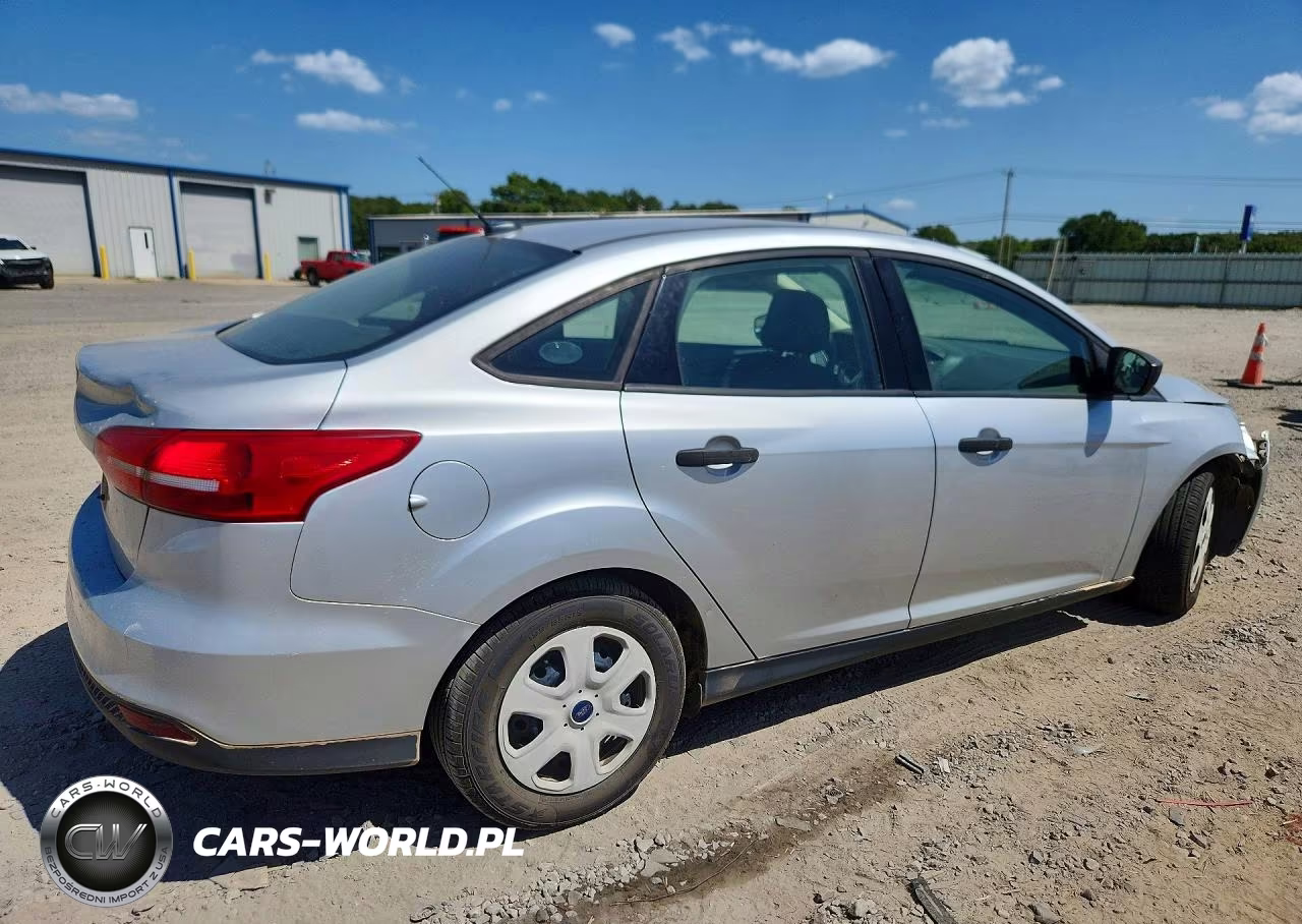 2018 Ford Focus S VIN:1FADP3E22JL214650 - 3