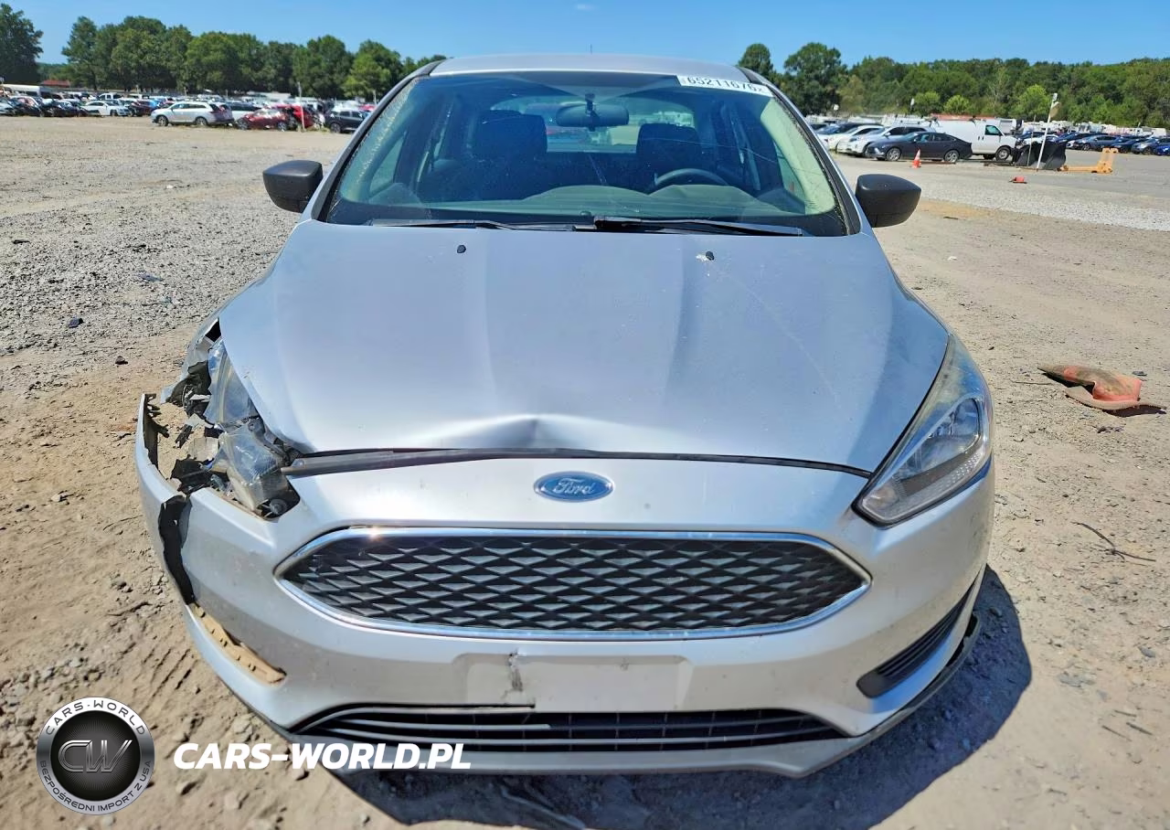 2018 Ford Focus S VIN:1FADP3E22JL214650 - 5